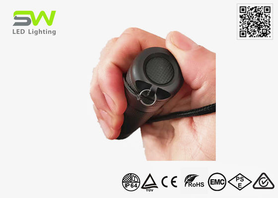 Lanterna de inspeção EDC de tamanho compacto 320 Lumens Alimentada por 3 pilhas AAA